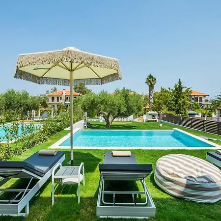 Dionisos Luxury Villa *