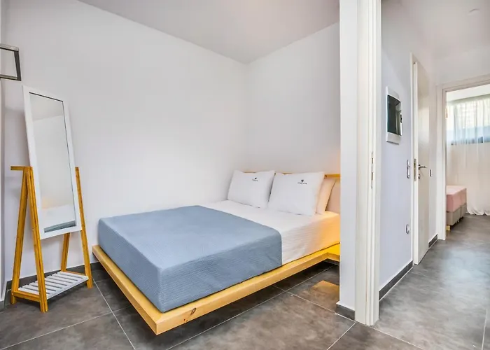 Dionisos Luxury Villa *