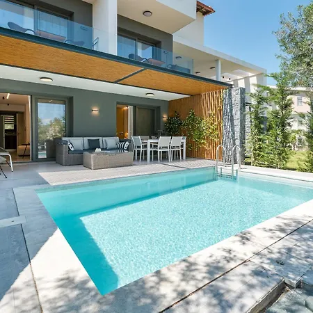 Dionisos Luxury וילה *