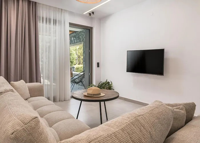 Dionisos Luxury Βίλα