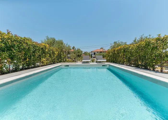 Dionisos Luxury * Πευκοχώρι